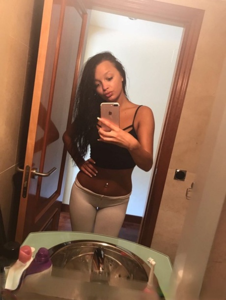 Beştelsiz VIP Escort Modeli Tuğçe (Boğaz Manzaralı)